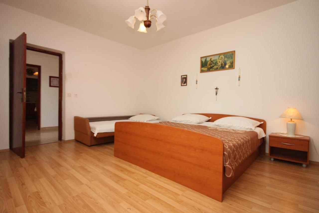 Apartments By The Sea Kustici, Pag - 6355 Extérieur photo