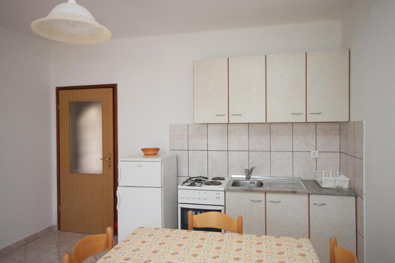 Apartments By The Sea Kustici, Pag - 6355 Extérieur photo