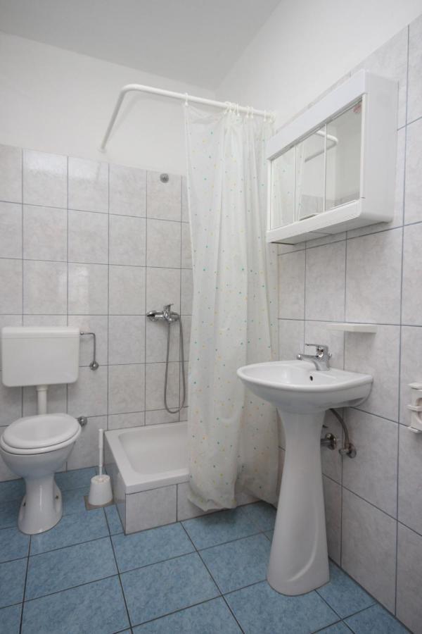 Apartments By The Sea Kustici, Pag - 6355 Extérieur photo