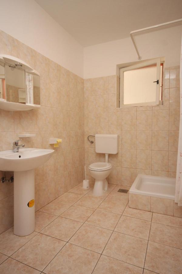Apartments By The Sea Kustici, Pag - 6355 Extérieur photo