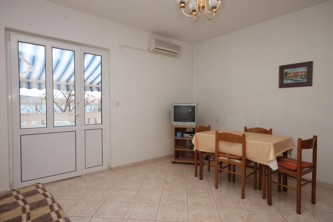 Apartments By The Sea Kustici, Pag - 6355 Extérieur photo